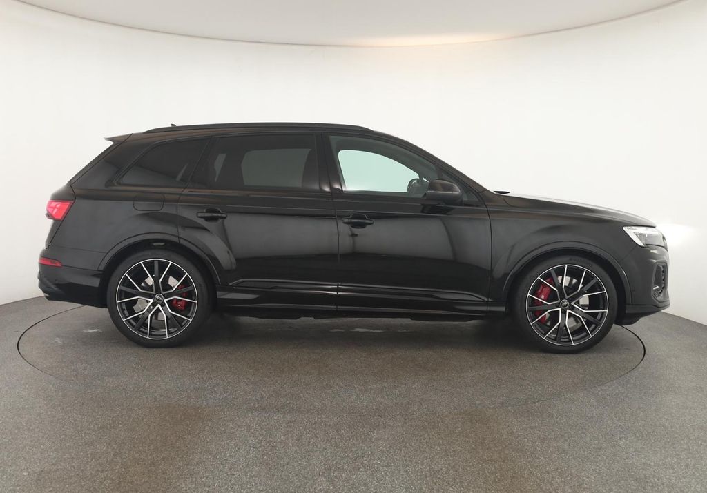 Audi SQ7 2025