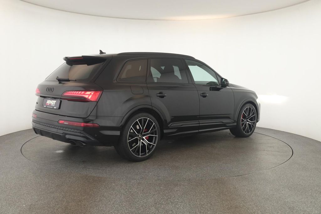Audi SQ7 2025