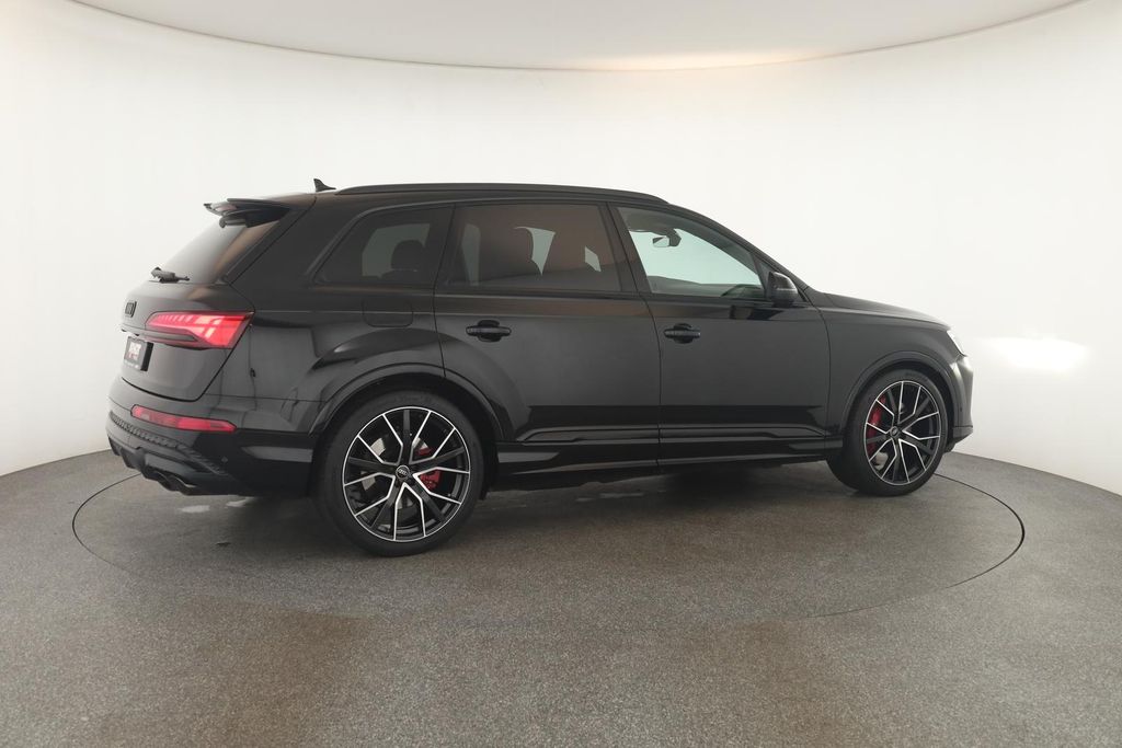 Audi SQ7 2025