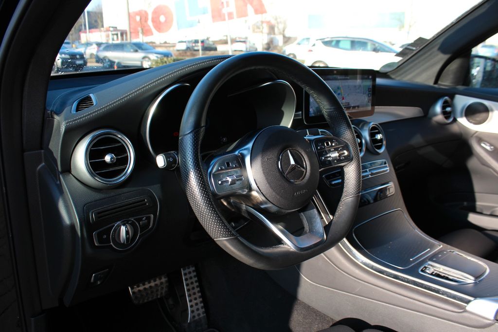 Mercedes-Benz GLC 300 2021