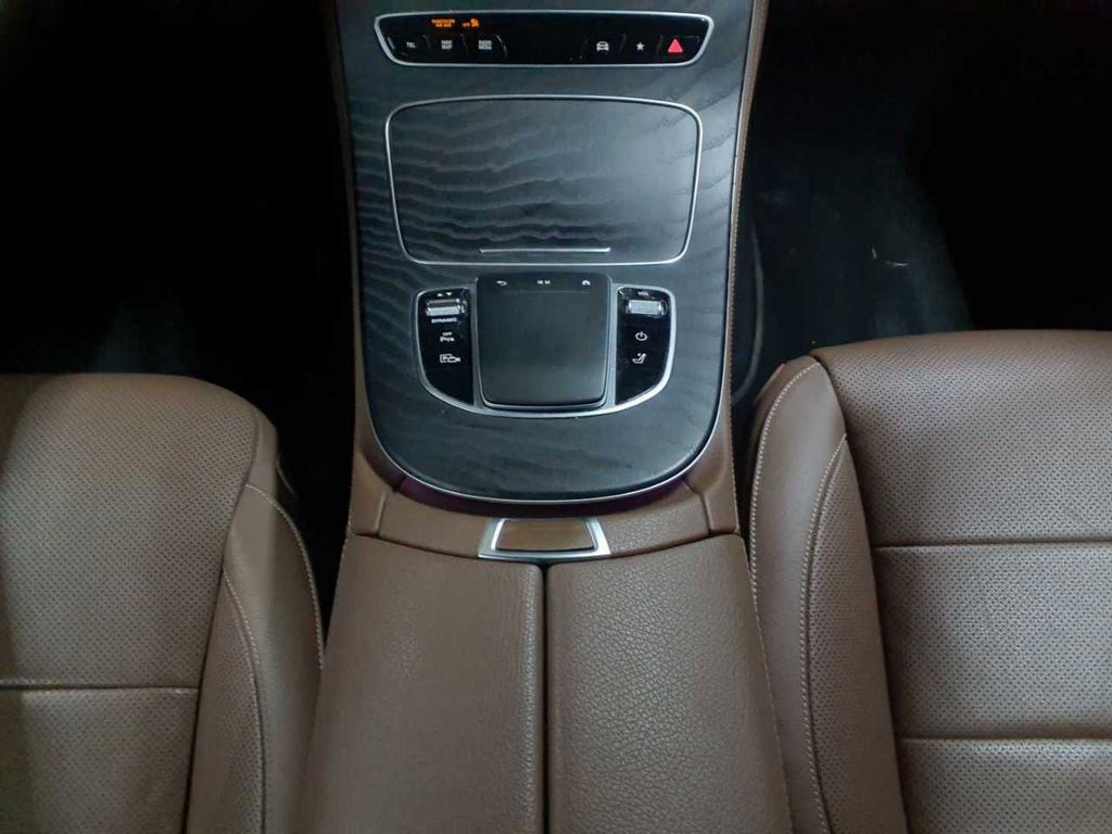 Mercedes-Benz E 300 2021