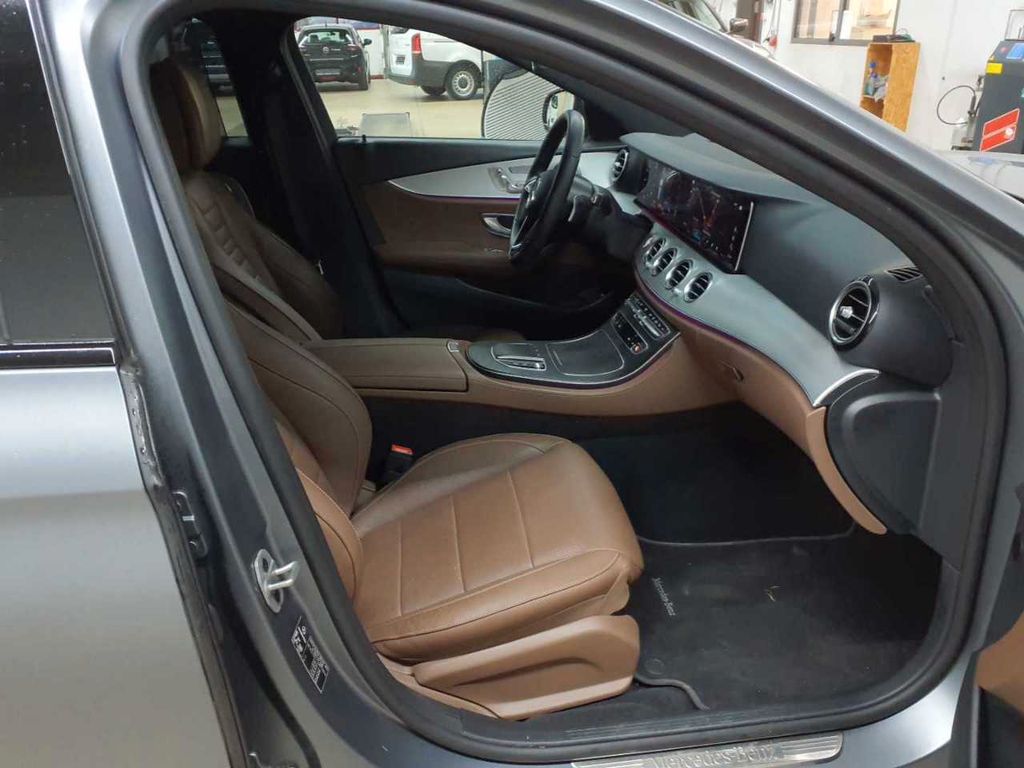 Mercedes-Benz E 300 2021