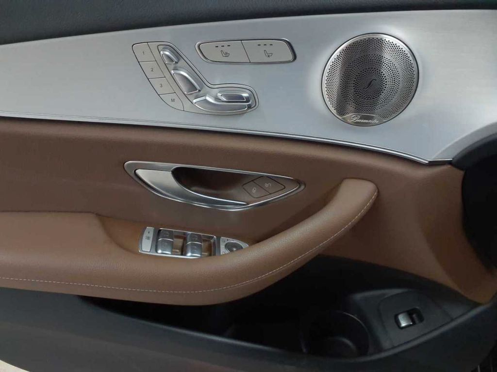 Mercedes-Benz E 300 2021