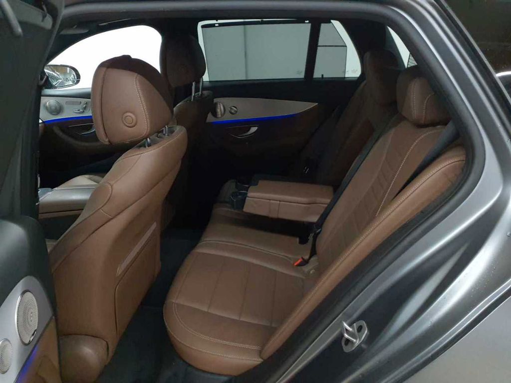 Mercedes-Benz E 300 2021