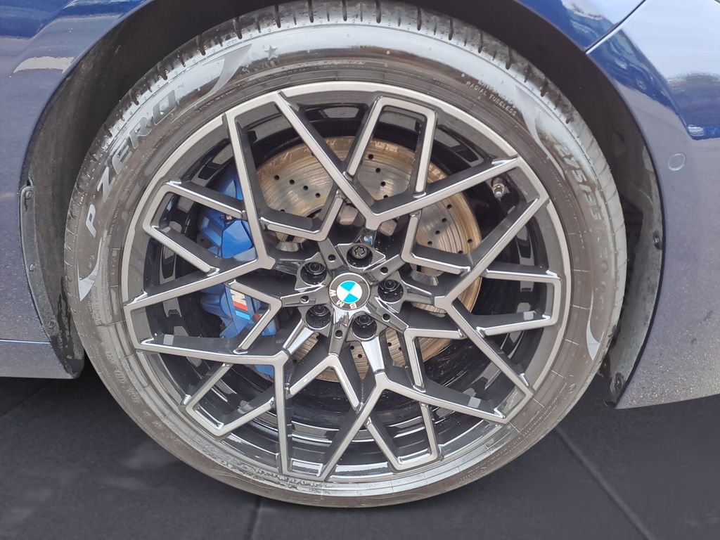 BMW M8 2022