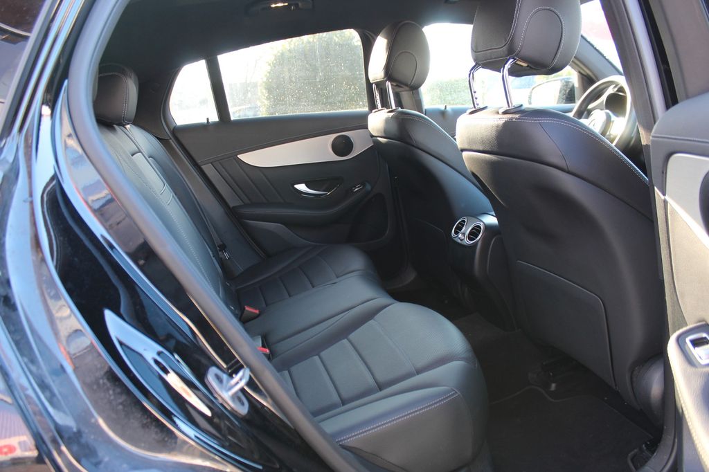 Mercedes-Benz GLC 300 2021