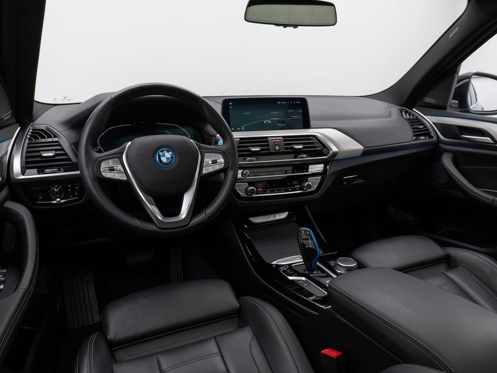 BMW iX3 2021