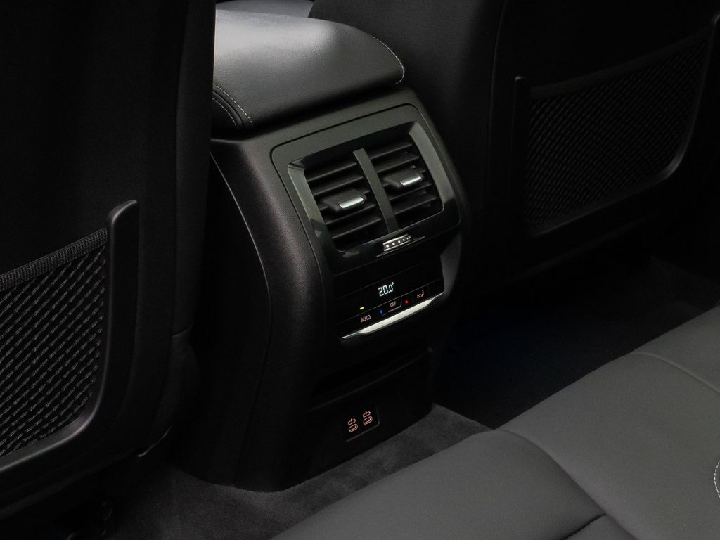 BMW iX3 2021