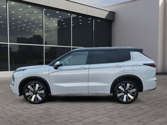 Mitsubishi Plug-in Hybrid Outlander