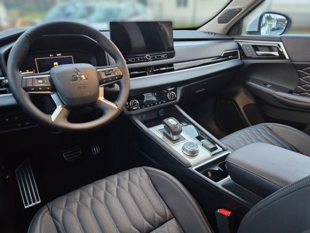 Mitsubishi Plug-in Hybrid Outlander