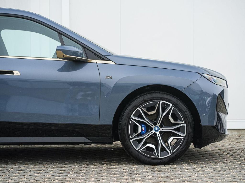 BMW iX 2022