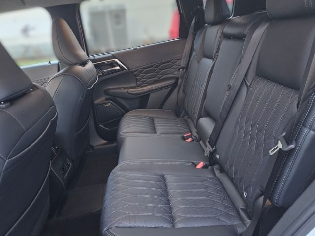 Mitsubishi Plug-in Hybrid Outlander