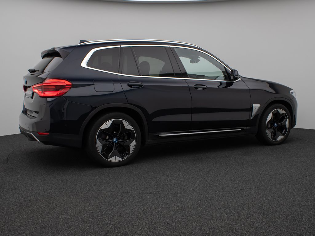 BMW iX3 2021