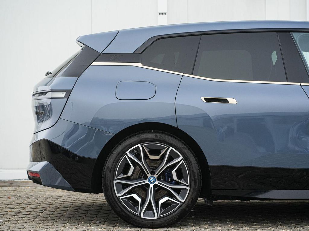 BMW iX 2022