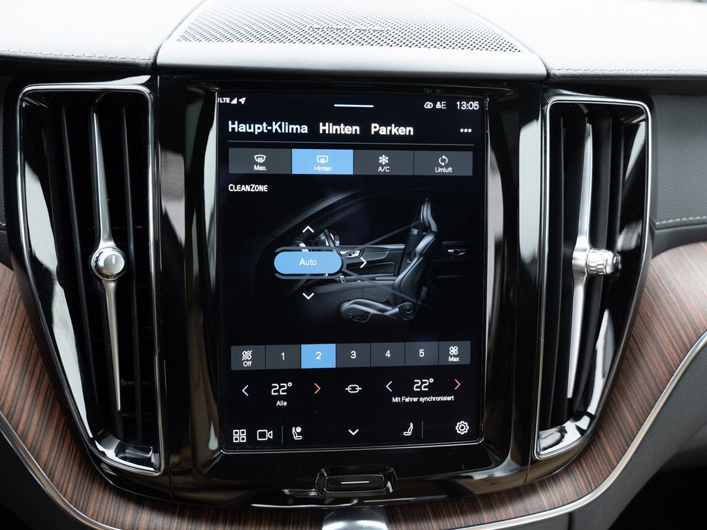 Volvo XC60 2022