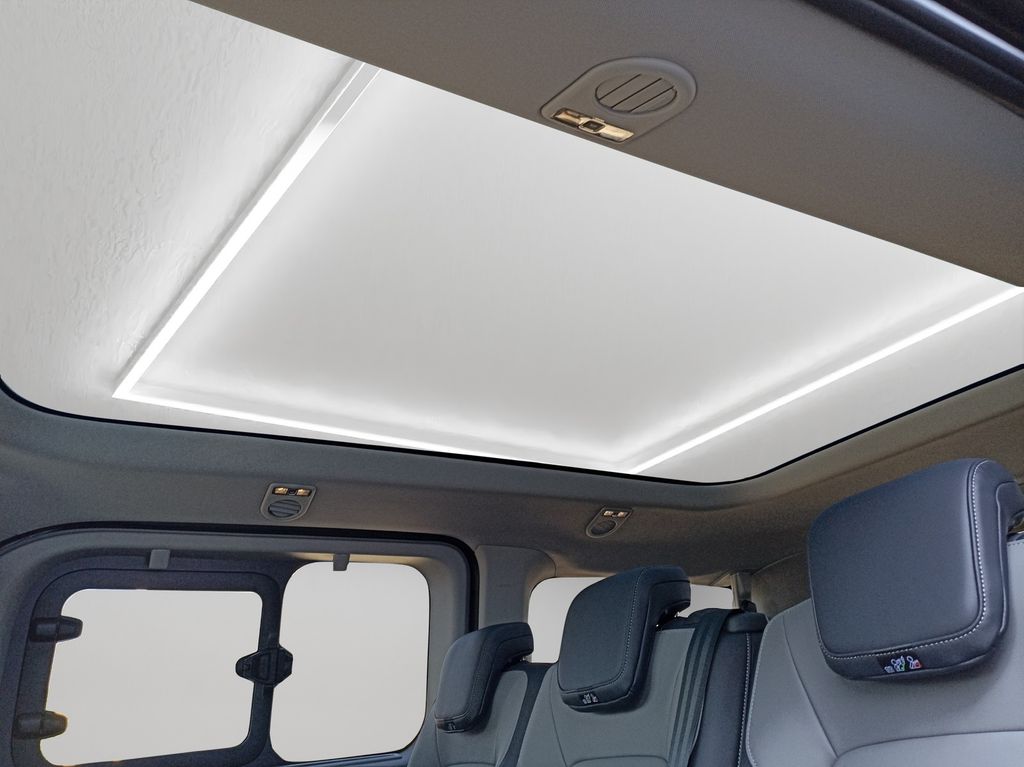 Volkswagen T7 Caravelle 2025