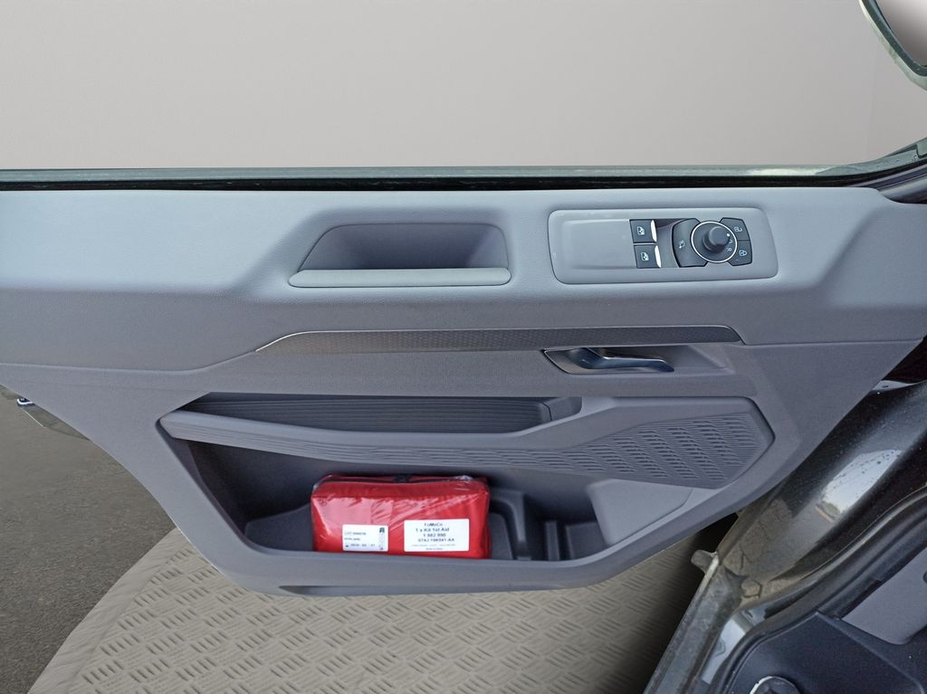 Volkswagen T7 Caravelle 2025