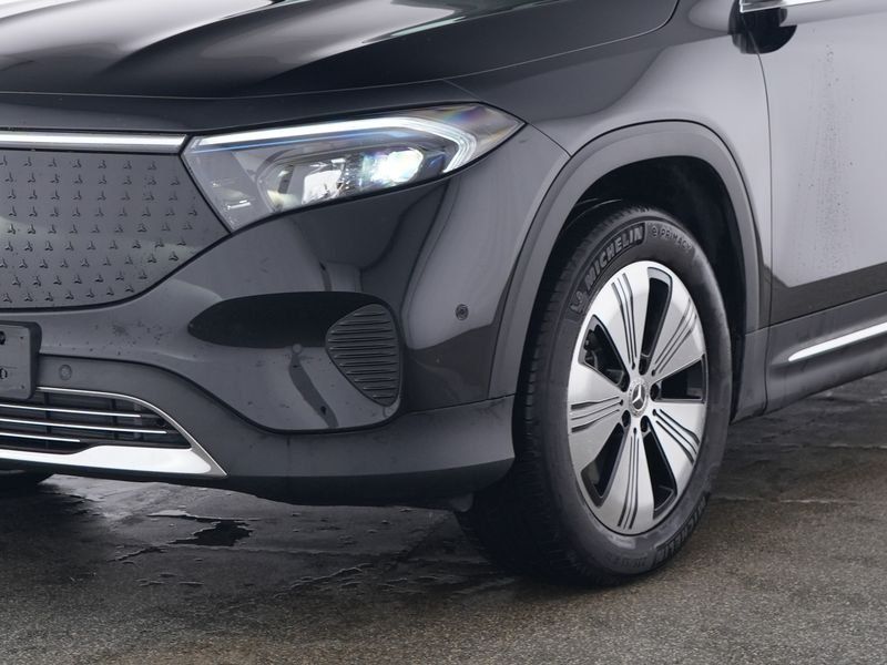 Mercedes-Benz EQB 2024