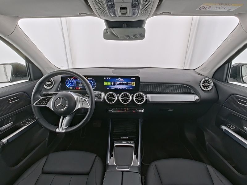 Mercedes-Benz EQB 2024