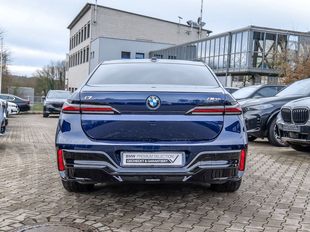 BMW i7 2024