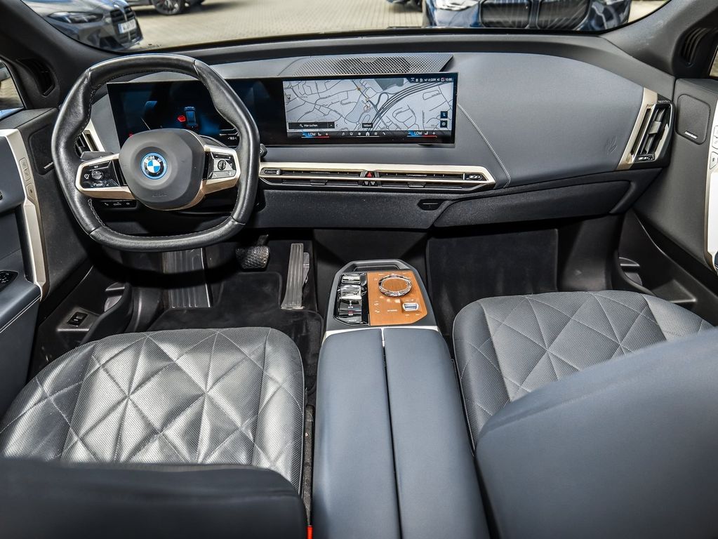 BMW iX 2023