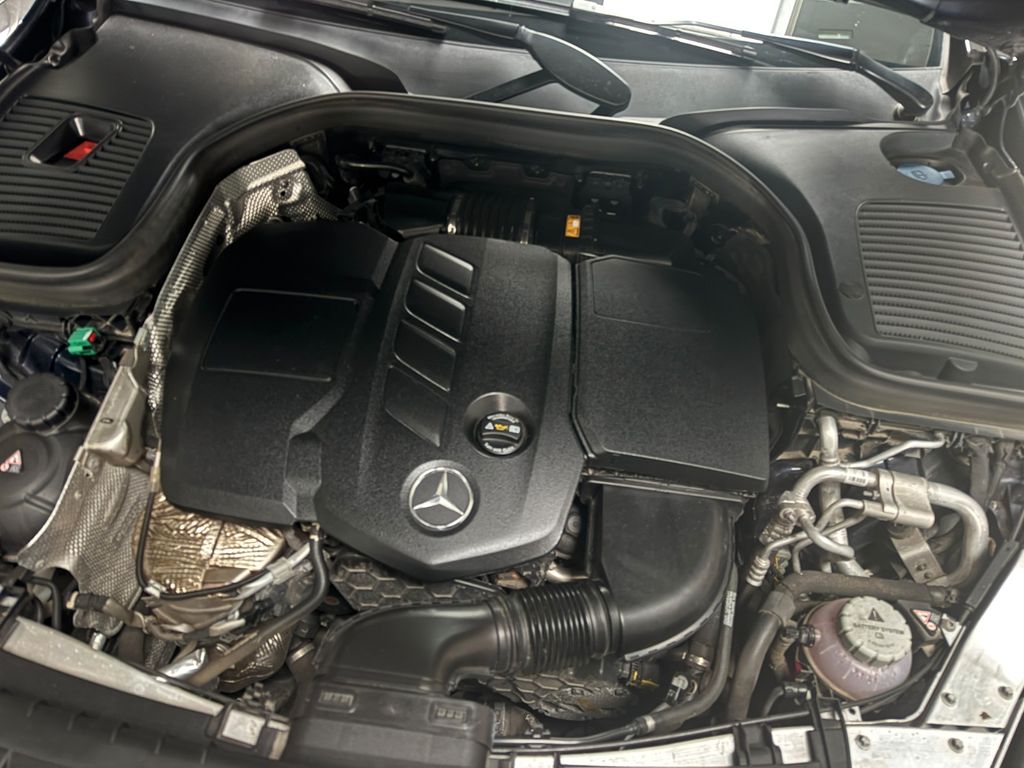Mercedes-Benz GLC 300 2021