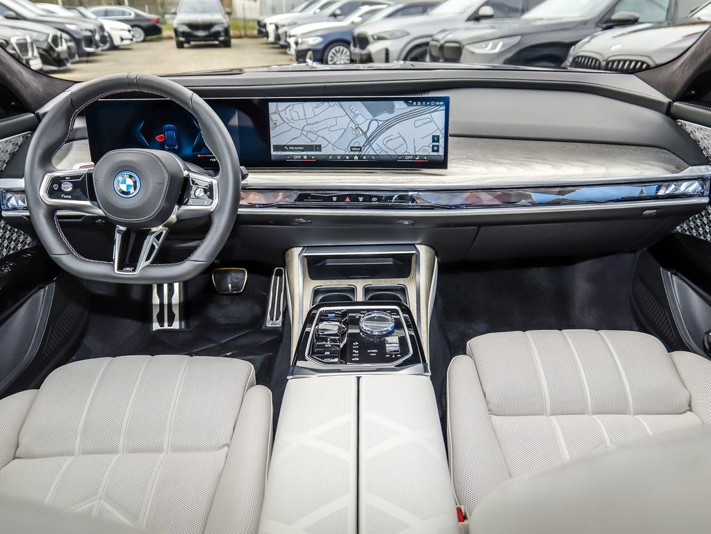 BMW i7 2024