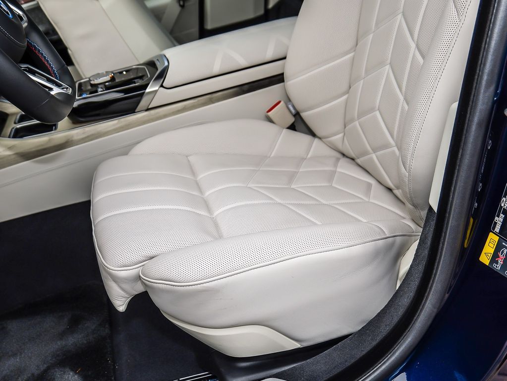 BMW i7 2024