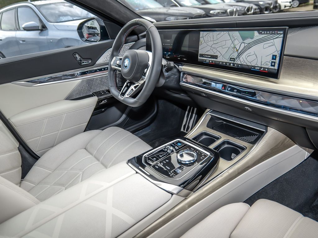 BMW i7 2024