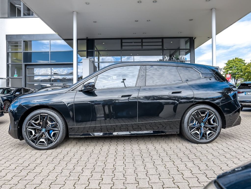 BMW iX 2023