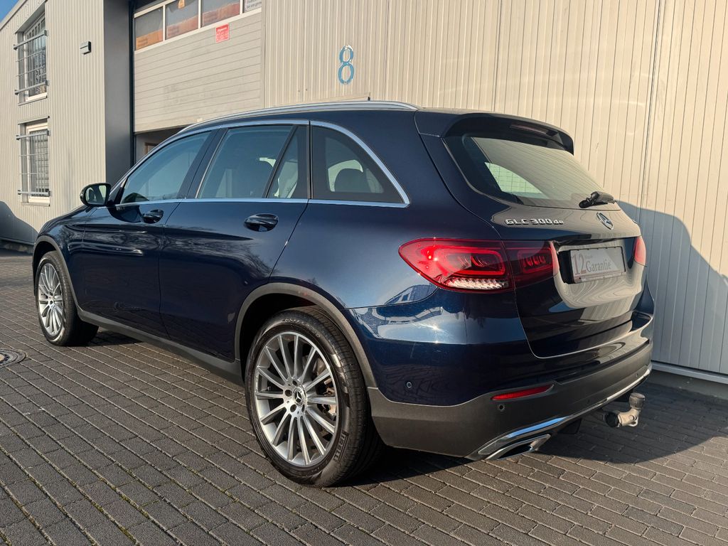 Mercedes-Benz GLC 300 2021