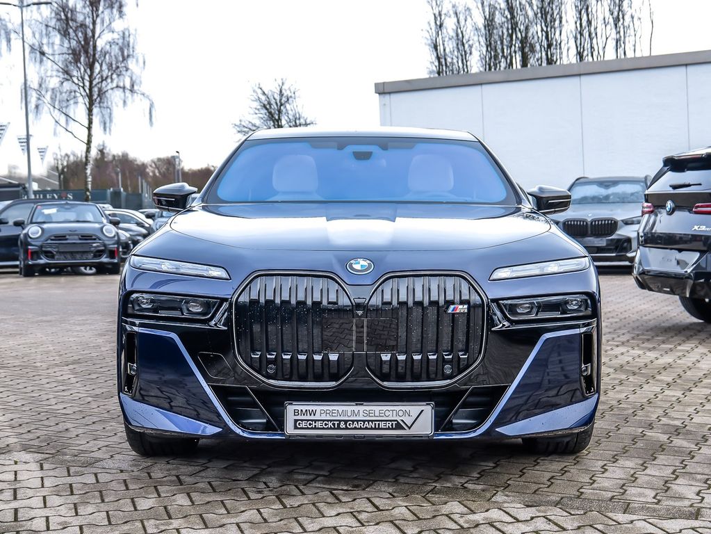 BMW i7 2024