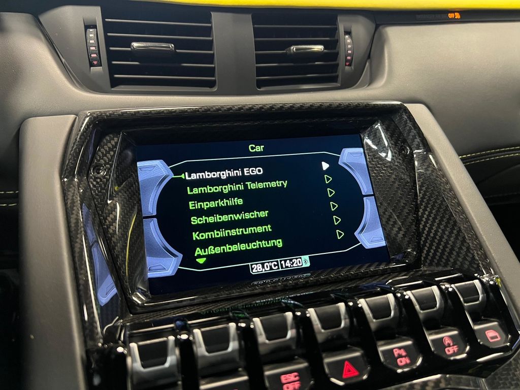 Lamborghini Aventador 2019