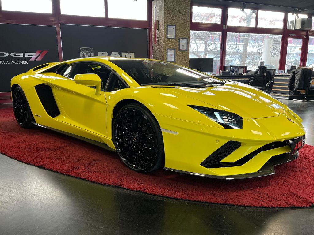 Lamborghini Aventador 2019