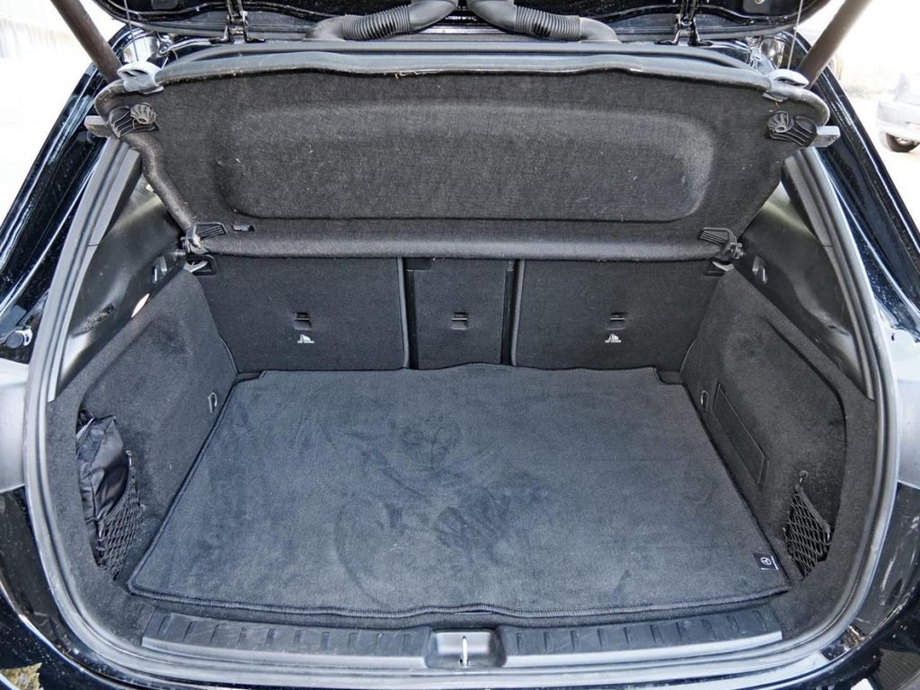 Mercedes-Benz EQA 2021