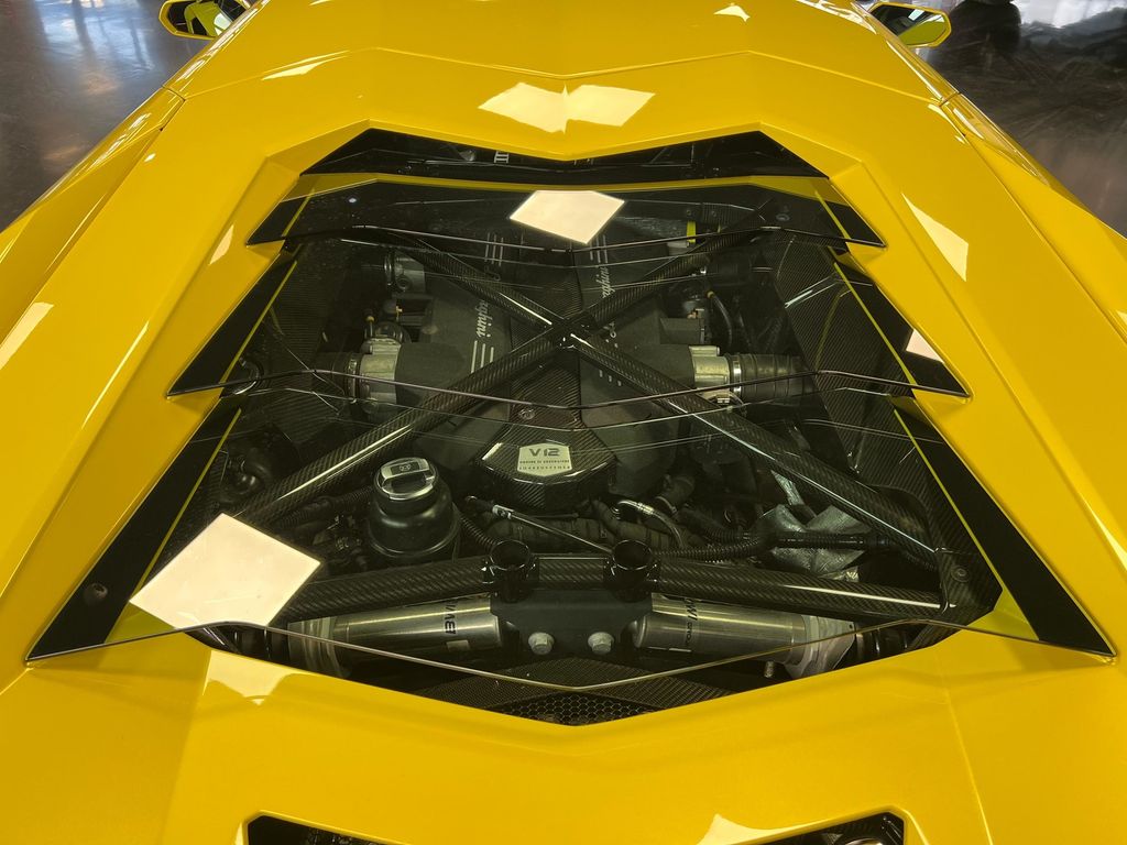 Lamborghini Aventador 2019