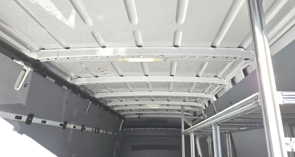 Mercedes-Benz Sprinter 2013