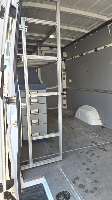 Mercedes-Benz Sprinter 2013