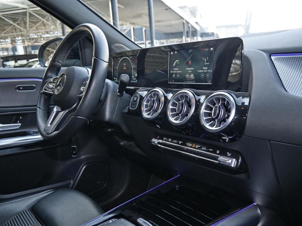 Mercedes-Benz EQA 2021