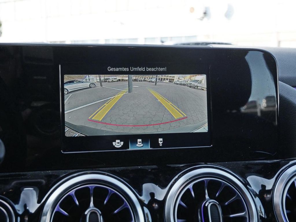 Mercedes-Benz EQA 2021