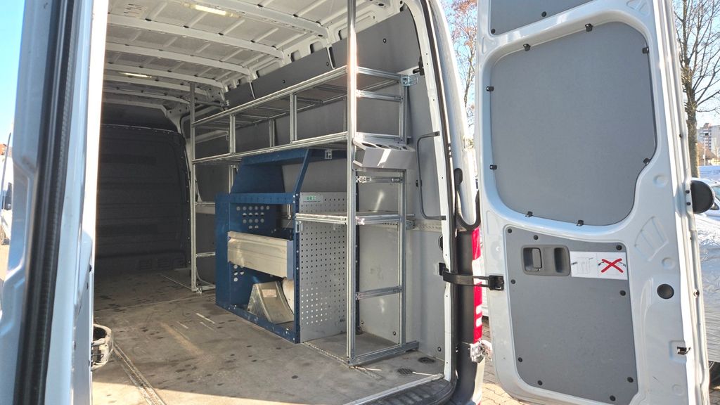 Mercedes-Benz Sprinter 2013