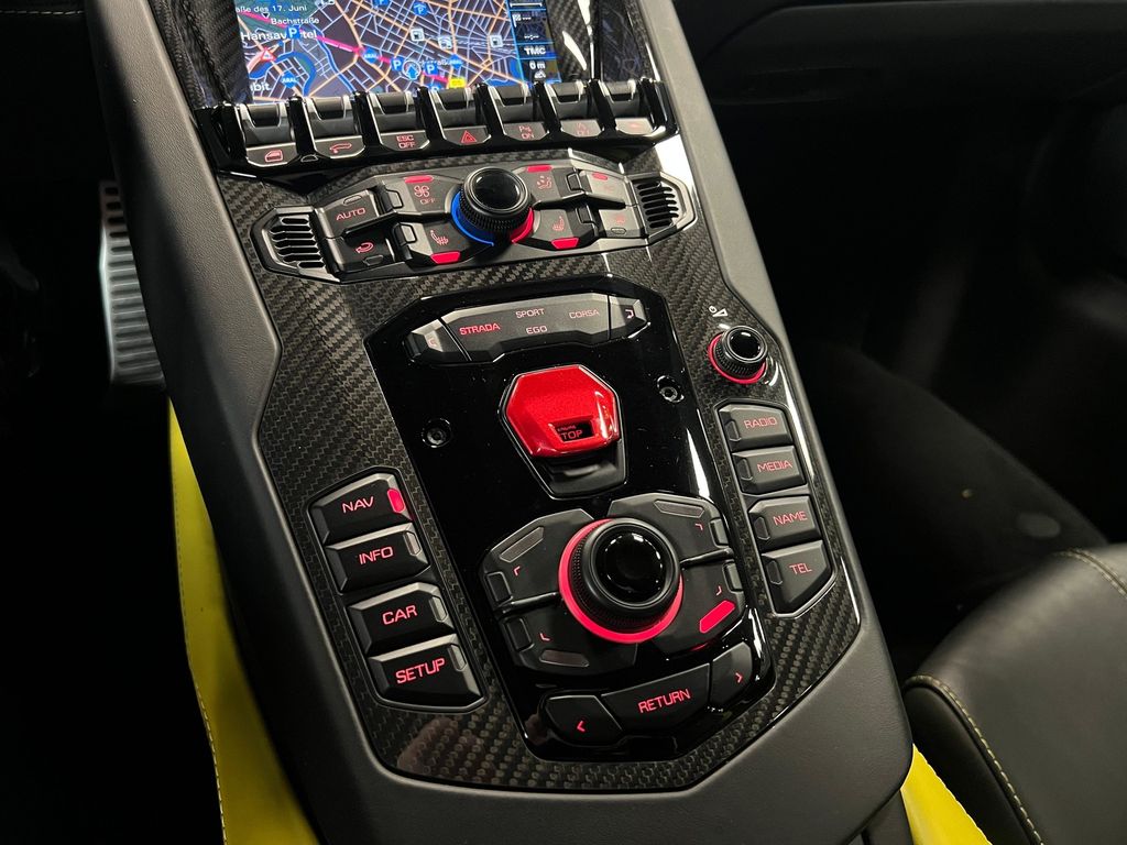 Lamborghini Aventador 2019