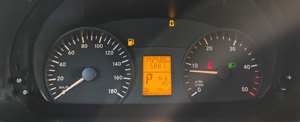 Mercedes-Benz Sprinter 2013