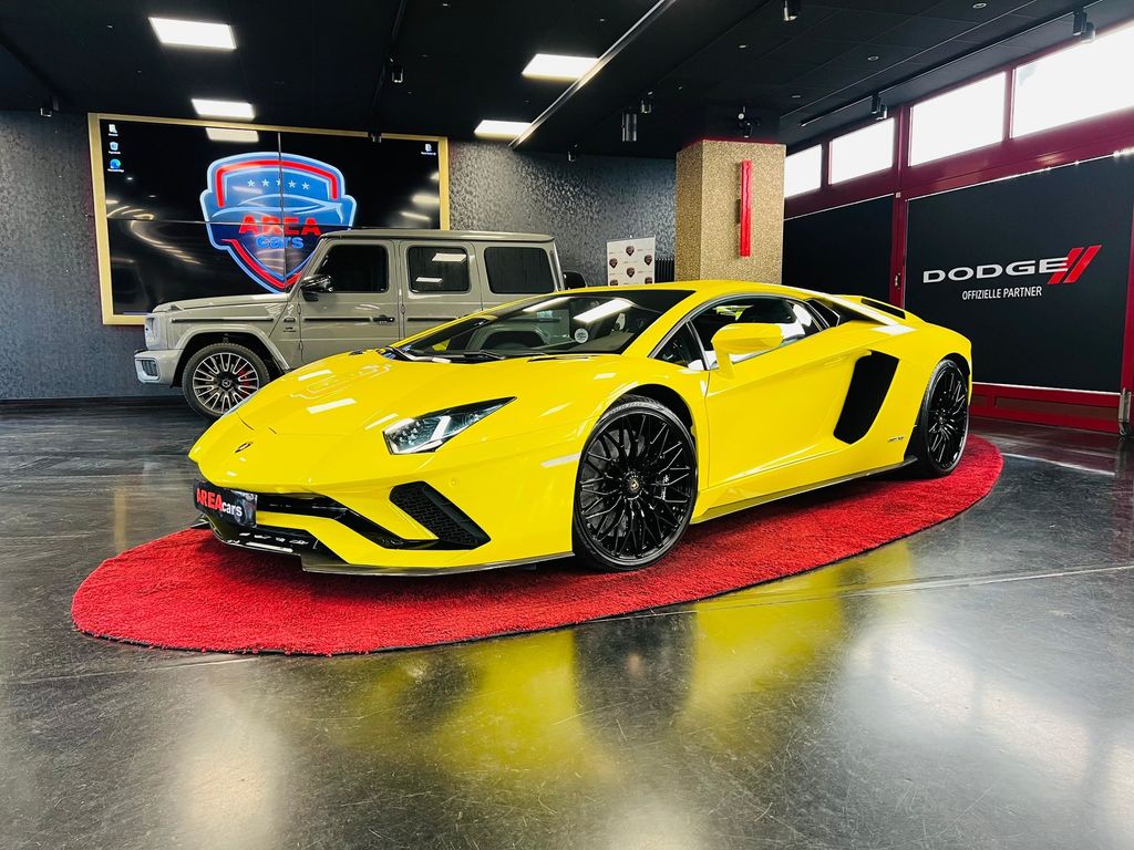 Lamborghini Aventador 2019
