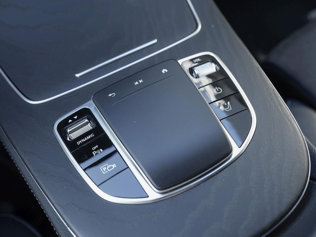 Mercedes-Benz E 300 2021