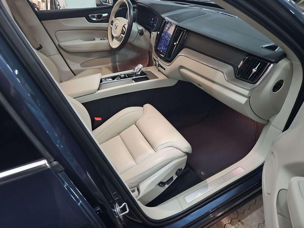 Volvo XC60 2022