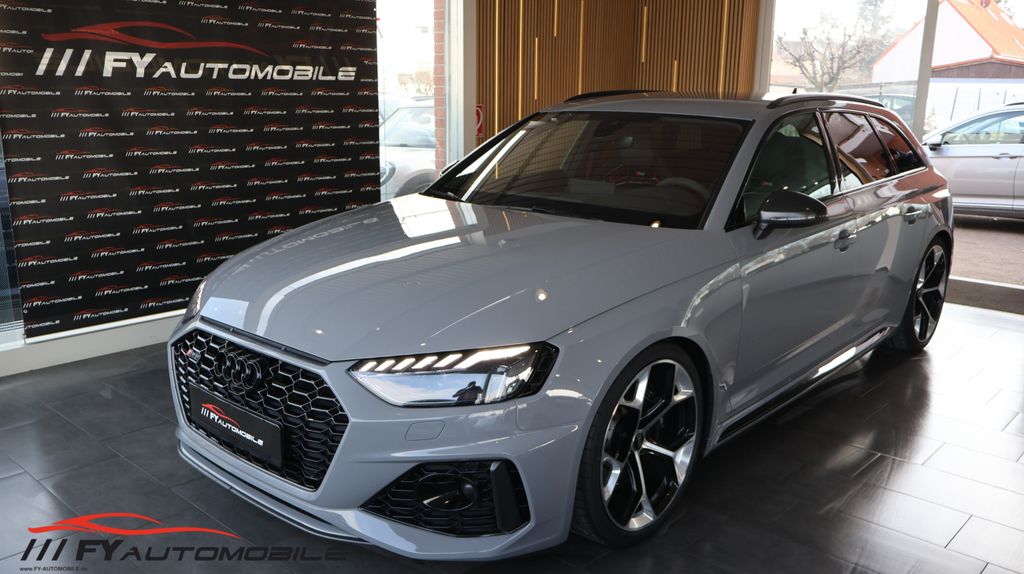 Audi RS4 2023