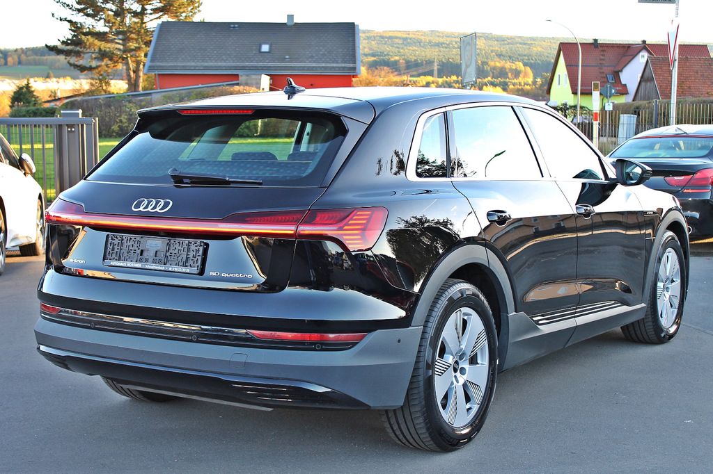 Audi e-tron 2021