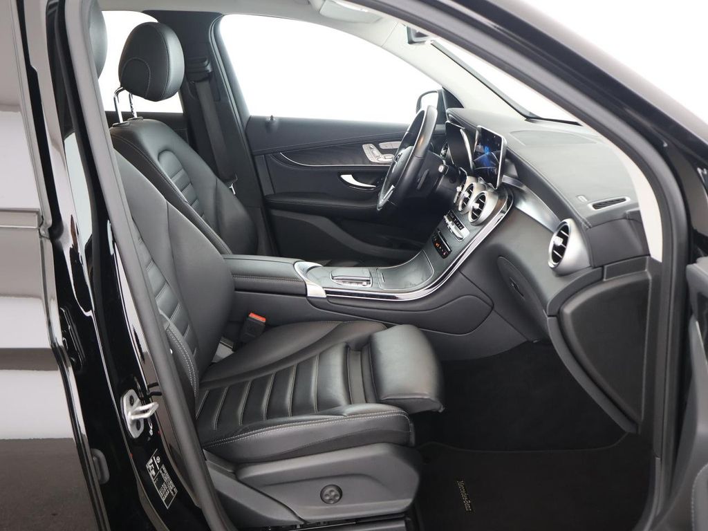 Mercedes-Benz GLC 300 2021