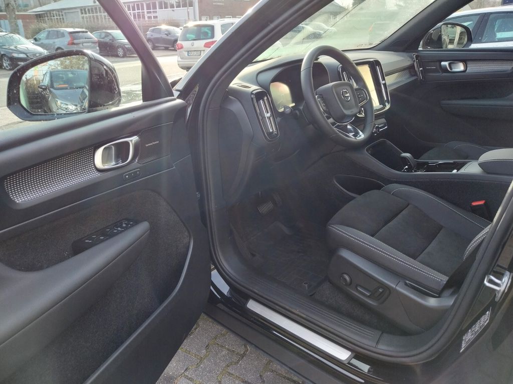 Volvo EX40 2026